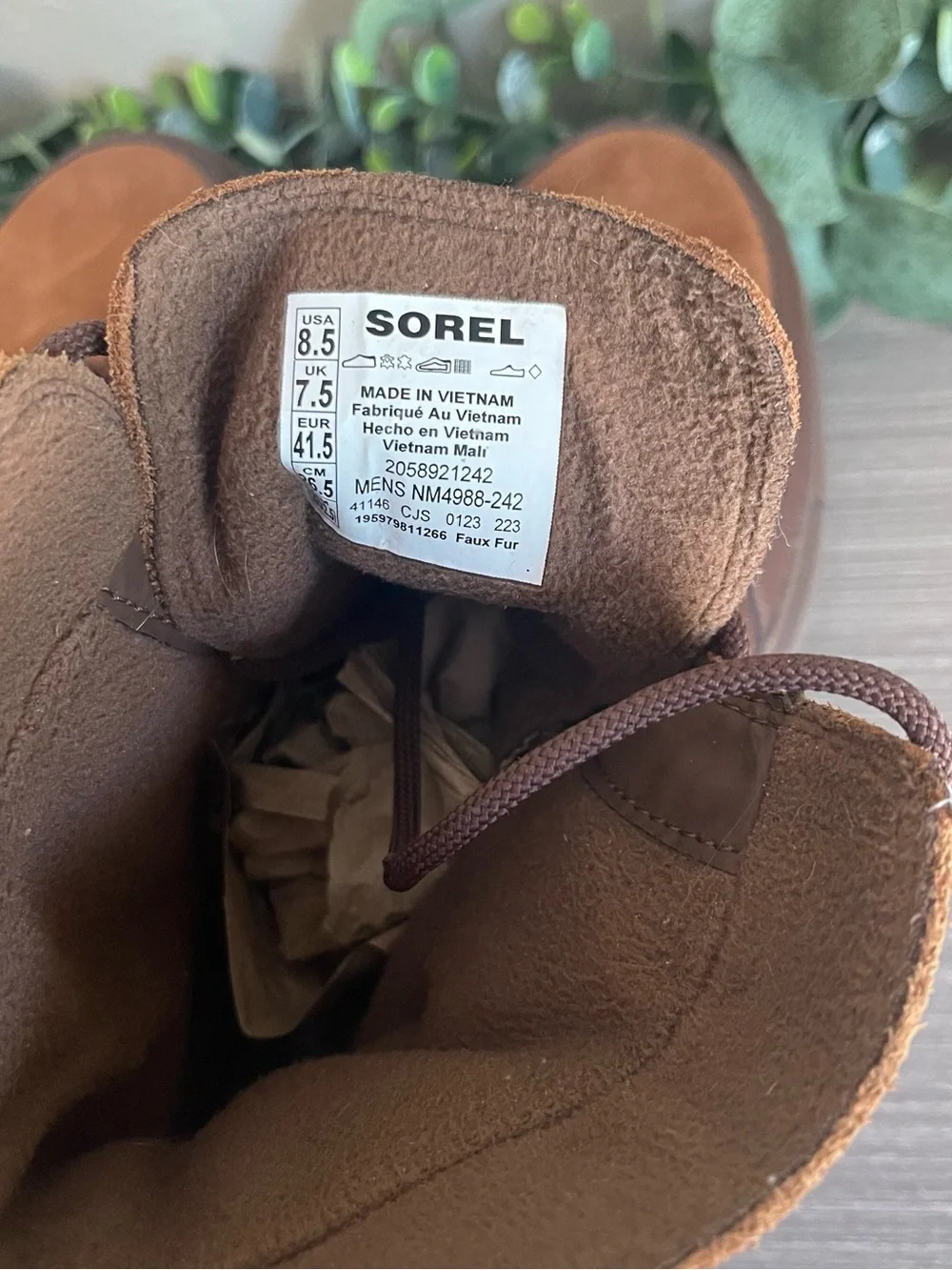 Sorel men explorer